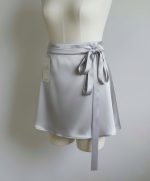 دامن ساتن کوتاه رنگ نقره ای
