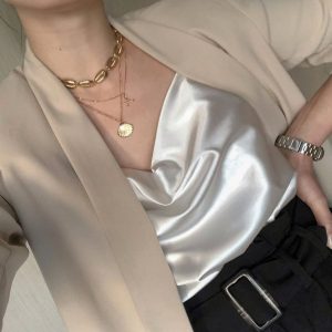تاپ یقه شل ساتن برای زیر کت مجلسی