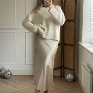 👑 ۸ استایل شیک با دامن ساتن: از روزمره تا مجالس شب