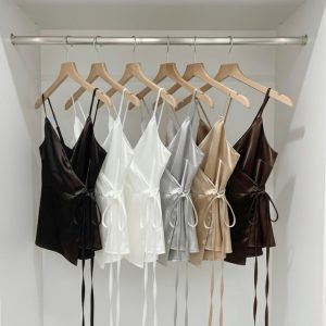 تاپ ساتن دورپیچ پالاس