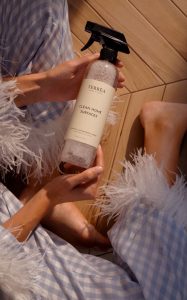 رفع الکتریسیته لباس