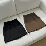 دامن کوتاه مینی ژوپ مشکی کرپ مازراتی با تنخور فیت و زیپ مخفی